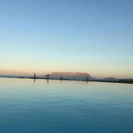 Vista Mare Infinity Pool מרינלה